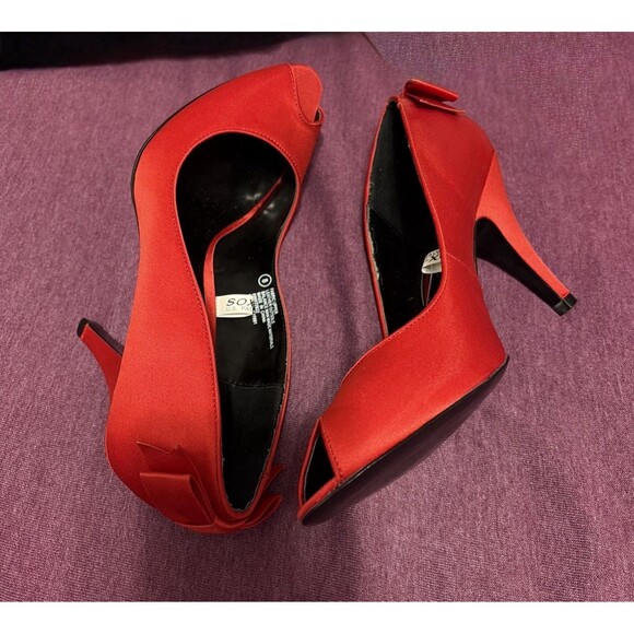 Hollywould For Target Grace Women 8 Red Satin ￼Heels Vintage Y2K Glam Girl Boss - Picture 7 of 10